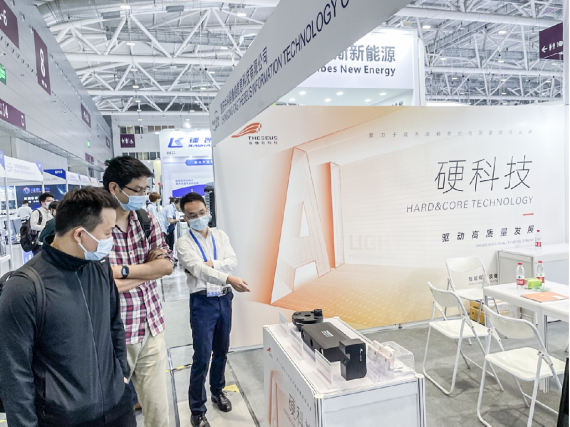 “光”+AI 领航前行 | 摇橹船科技携最新产品首次亮相Vision China 2022！
