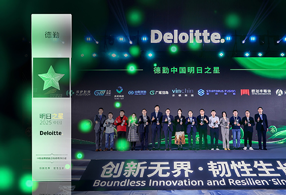 追光之路 亦是“星”途 | 摇橹船摘得中国“明日之星”